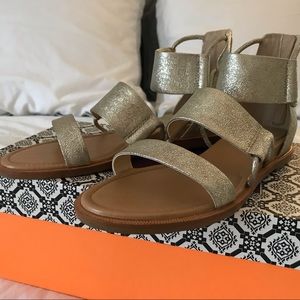 Isola Shiloh Sandals (Silver, 8.5) New in Box